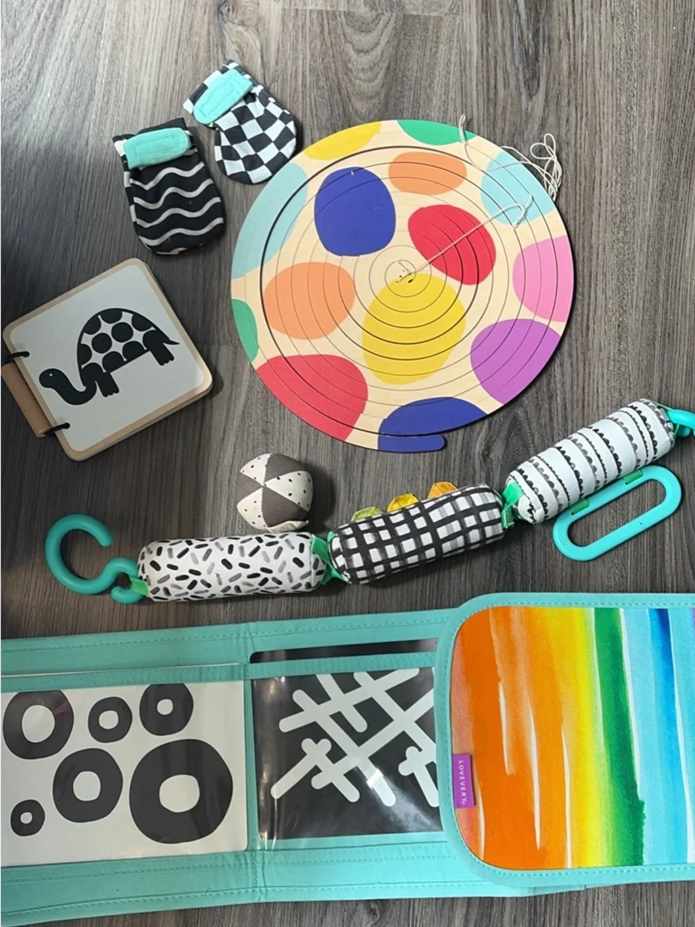 Lovevery Looker kit 0-12+weeks